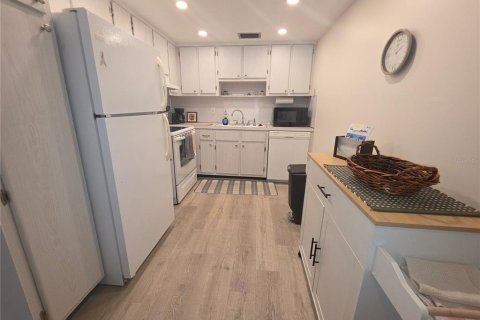 Copropriété à louer à Seminole, Floride: 2 chambres, 81.2 m2 № 2320830 - photo 4