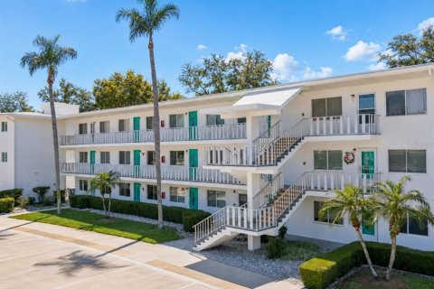 Condo à Seminole, Floride, 2 chambres  № 2320830