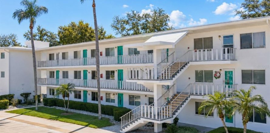 Condo à Seminole, Floride, 2 chambres  № 2320830