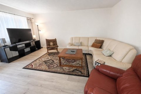 Copropriété à louer à Seminole, Floride: 2 chambres, 81.2 m2 № 2320830 - photo 2