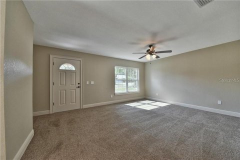 House in Ocala, Florida 3 bedrooms, 179.67 sq.m. № 2105258 - photo 2