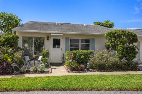 Condo in Saint Petersburg, Florida, 1 bedroom № 2308333