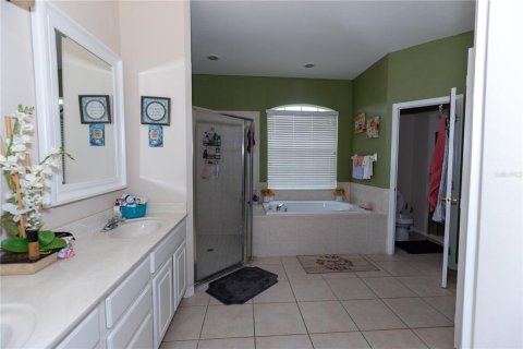 House in Kissimmee, Florida 4 bedrooms, 250 sq.m. № 1572416 - photo 13