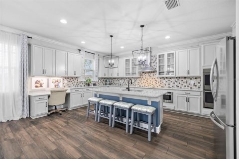 House in Wesley Chapel, Florida 5 bedrooms, 407.1 sq.m. № 1567485 - photo 17