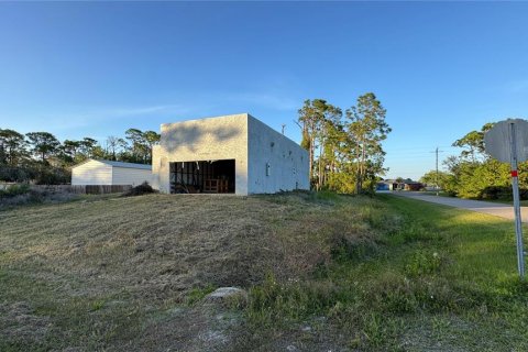 Villa ou maison à vendre à Port Charlotte, Floride: 3 chambres, 176.98 m2 № 2214562 - photo 3