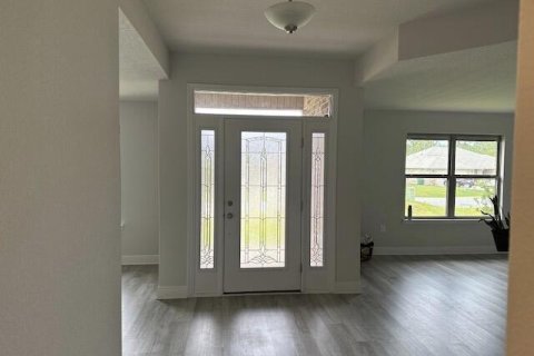 Снять в аренду виллу или дом в Крествью, Флорида 4 спальни, 216.09м2, № 590461 - фото 1