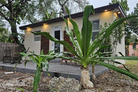 House in Miami, Florida 3 bedrooms, 69.96 sq.m. № 2256054