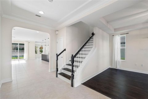 House in Wesley Chapel, Florida 4 bedrooms, 272.48 sq.m. № 2239148 - photo 10