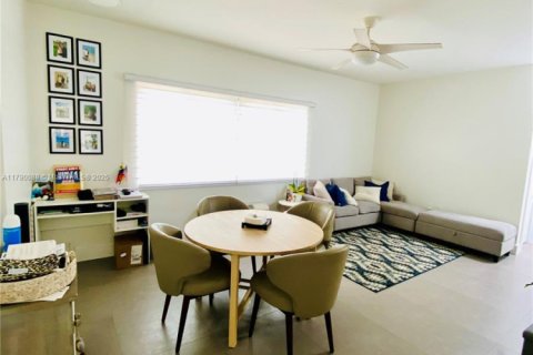 Купить коммерческую недвижимость в Майами-Спрингс, Флорида № 1936763 - фото 26