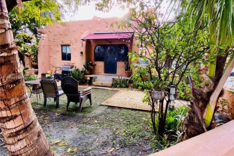 Купить коммерческую недвижимость в Майами-Спрингс, Флорида № 1936763 - фото 21