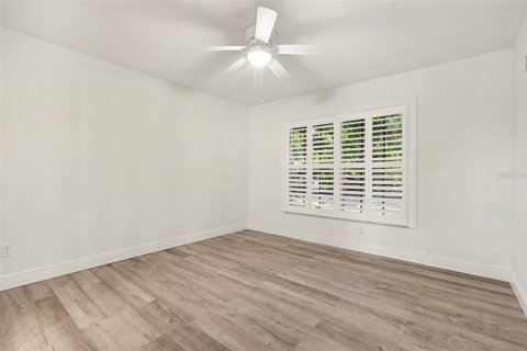 House in Palm Bay, Florida 3 bedrooms, 113.53 sq.m. № 2403674 - photo 17