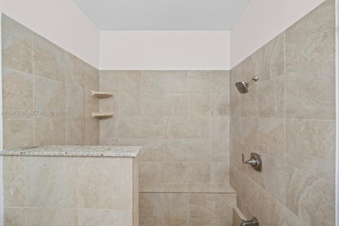 Купить виллу или дом в Корал-Спрингс, Флорида 4 спальни, 189.43м2, № 2061244 - фото 25