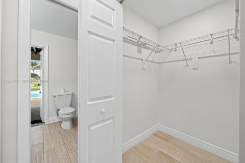 Купить виллу или дом в Корал-Спрингс, Флорида 4 спальни, 189.43м2, № 2061244 - фото 18