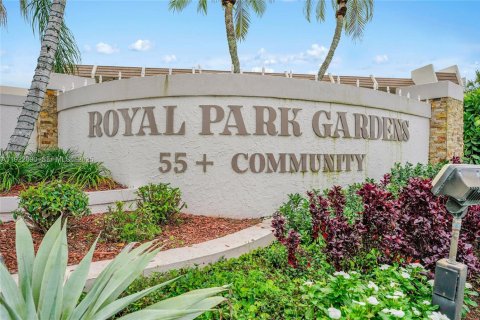 Condo in Margate, Florida, 1 bedroom  № 2082819