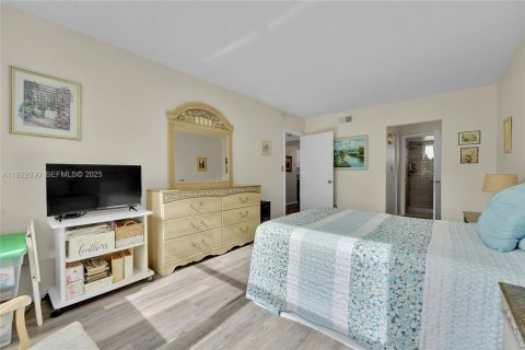 Condo in Margate, Florida, 1 bedroom  № 2082819 - photo 18