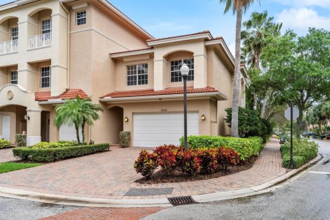 Adosado en alquiler en Palm Beach Gardens, Florida, 3 dormitorios, 204.76 m2 № 1058780 - foto 1