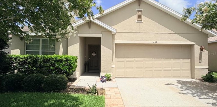 House in New Smyrna Beach, Florida 3 bedrooms, 157.93 sq.m. № 2205444