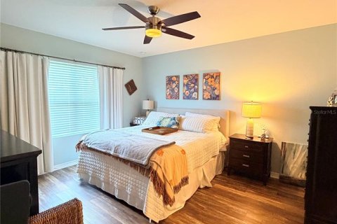 House in New Smyrna Beach, Florida 3 bedrooms, 157.93 sq.m. № 2205444 - photo 13