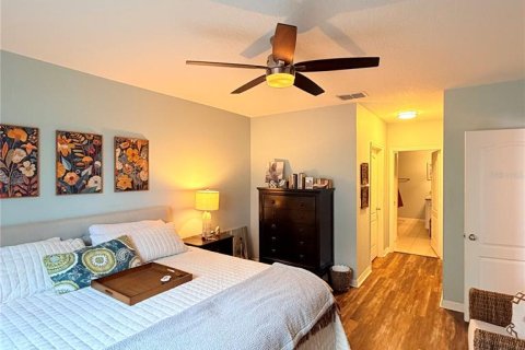 House in New Smyrna Beach, Florida 3 bedrooms, 157.93 sq.m. № 2205444 - photo 14