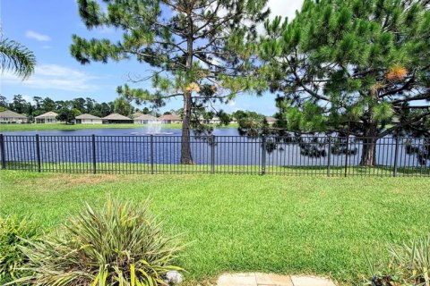 House in New Smyrna Beach, Florida 3 bedrooms, 157.93 sq.m. № 2205444 - photo 19