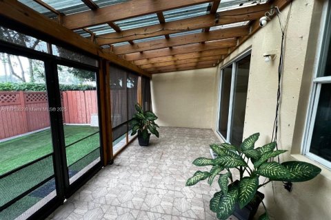 Touwnhouse à vendre à Homestead, Floride: 4 chambres, 146.04 m2 № 1928881 - photo 27