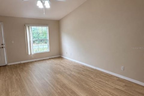 House in Palm Bay, Florida 3 bedrooms, 116.78 sq.m. № 2330319 - photo 5