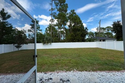 House in Palm Bay, Florida 3 bedrooms, 116.78 sq.m. № 2330319 - photo 4