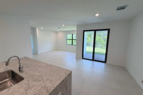 Купить виллу или дом в Стьюарт, Флорида 5 комнат, 169.83м2, № 2251763 - фото 9