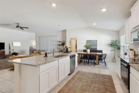 House in Palm Coast, Florida 3 bedrooms, 219.53 sq.m. № 1801615 - photo 29
