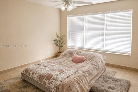 Купить виллу или дом в Саутвест-Ранчес, Флорида 5 спален, 317.45м2, № 2086134 - фото 6