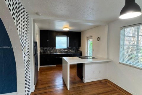 Villa ou maison à louer à Miami Beach, Floride: 3 chambres, 140.65 m2 № 1939661 - photo 20