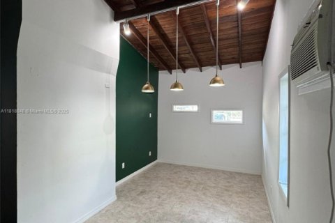 Villa ou maison à louer à Miami Beach, Floride: 3 chambres, 140.65 m2 № 1939661 - photo 6