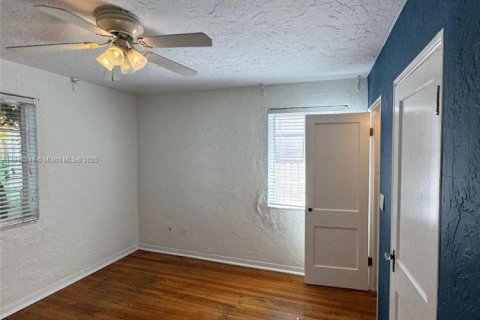 Villa ou maison à louer à Miami Beach, Floride: 3 chambres, 140.65 m2 № 1939661 - photo 9