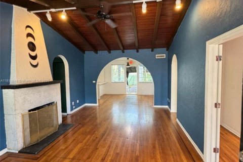 Villa ou maison à louer à Miami Beach, Floride: 3 chambres, 140.65 m2 № 1939661 - photo 2