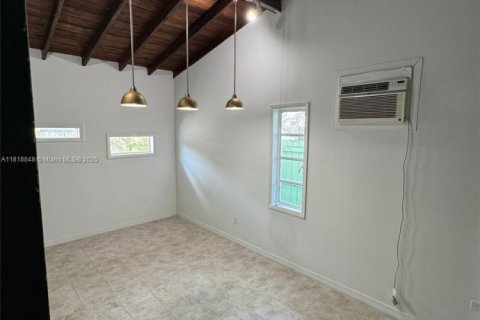 Villa ou maison à louer à Miami Beach, Floride: 3 chambres, 140.65 m2 № 1939661 - photo 7