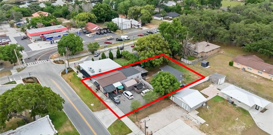 Immobilier commercial à Montverde, Floride 236.62 m2 № 2096492