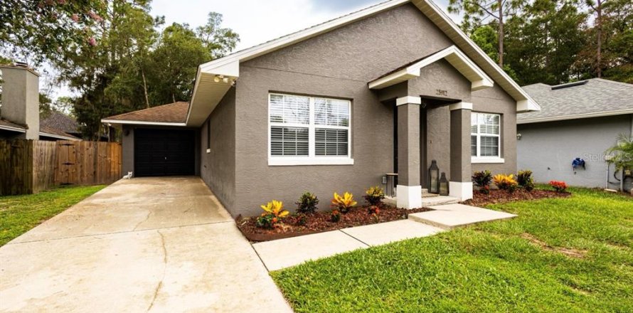 Villa ou maison à Mount Plymouth, Floride 2 chambres, 110.37 m2 № 2296599