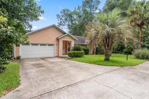 Casa en venta en Gainesville, Florida, 3 dormitorios, 188.31 m2 № 1844413 - foto 1