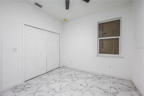 Villa ou maison à louer à Tampa, Floride: 3 chambres, 150.04 m2 № 2425391 - photo 15