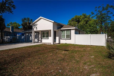 Villa ou maison à louer à Tampa, Floride: 3 chambres, 150.04 m2 № 2425391 - photo 2
