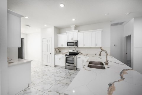 Villa ou maison à louer à Tampa, Floride: 3 chambres, 150.04 m2 № 2425391 - photo 10