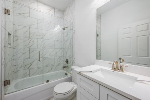 Villa ou maison à louer à Tampa, Floride: 3 chambres, 150.04 m2 № 2425391 - photo 16