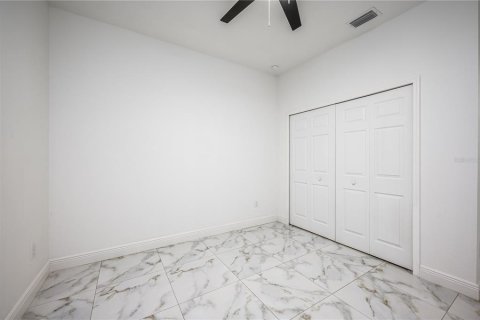 Villa ou maison à louer à Tampa, Floride: 3 chambres, 150.04 m2 № 2425391 - photo 18