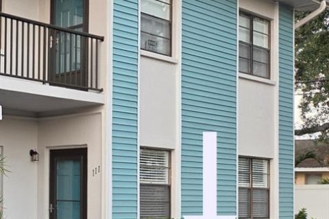 Condo in Saint Petersburg, Florida, 2 bedrooms № 2236628