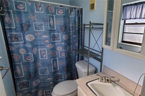 Condo in Saint Petersburg, Florida, 2 bedrooms № 2236628 - photo 19