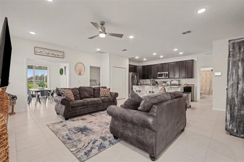 Villa ou maison à vendre à San Antonio, Floride: 3 chambres, 173.45 m2 № 2395665 - photo 2