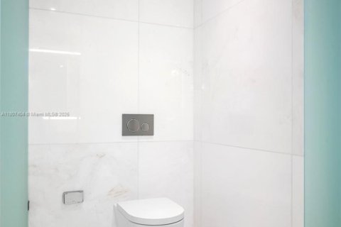 Copropriété à louer à Miami, Floride: 2 chambres, 146.6 m2 № 1888815 - photo 19
