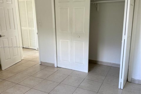 Apartamento en alquiler en Homestead, Florida, 2 dormitorios, 362.97 m2 № 2315880 - foto 8