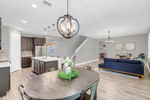 House in Winter Park, Florida 4 bedrooms, 244.98 sq.m. № 1869551 - photo 2