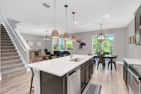 House in Winter Park, Florida 4 bedrooms, 244.98 sq.m. № 1869551 - photo 15